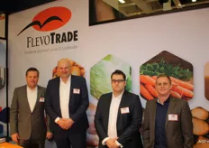 FlevoTrade is actief in de uien en vollegrondsgroentenhandel, maar exporteert tegenwoordig ook al friet, fruit en kaas. Van links naar rechts: Ronald Velthuis, Piet van Liere, Arend de Fouw en Ronnie Lodders